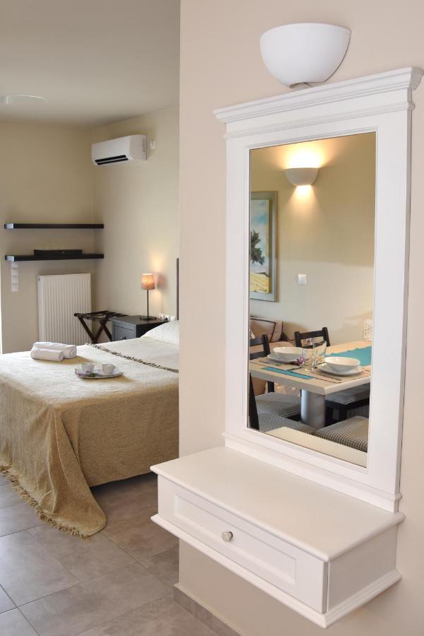 Ελιάδες - Eliades Apartments Каристос Экстерьер фото